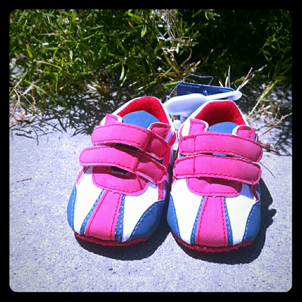 Fila comfy fit shoes